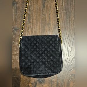 Amanda Smith vintage black faux suede quilted square crossbody gold link strap